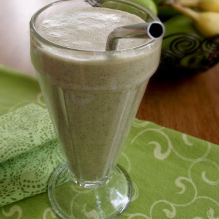 Vanilla Shake (vegan, dairy-free, refined sugar-free)