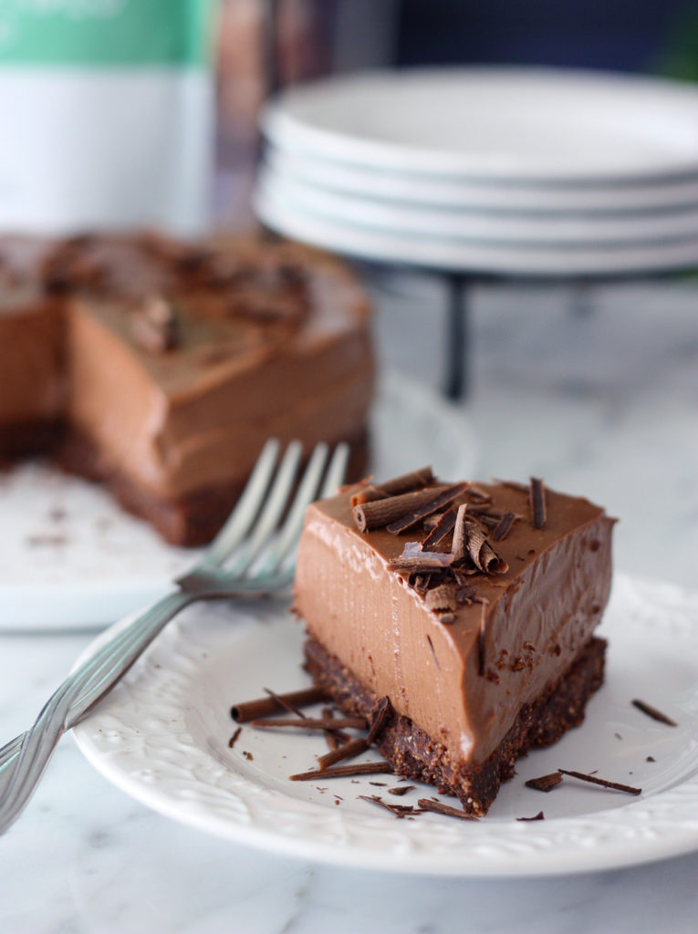 The Best Chocolate Mousse Pie with Primal Kitchen!